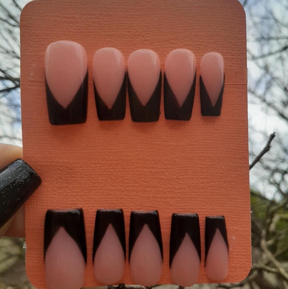 Black French Square Press on Nails - Picture 3 of 6